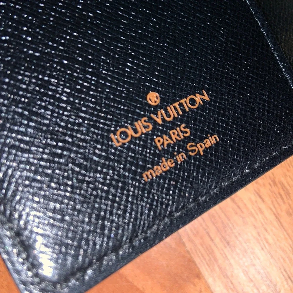Authentic Louis Vuitton Epi Leather Agenda